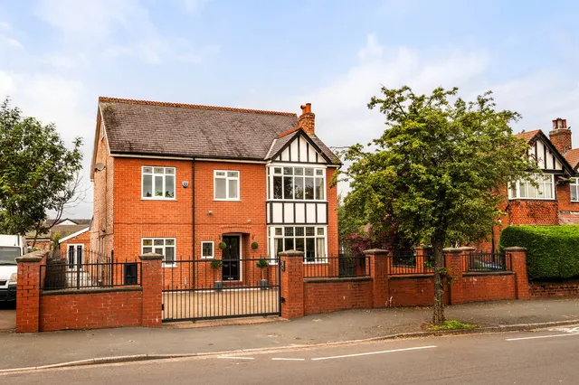102 Chester Road, Hazel Grove SK7 6HF