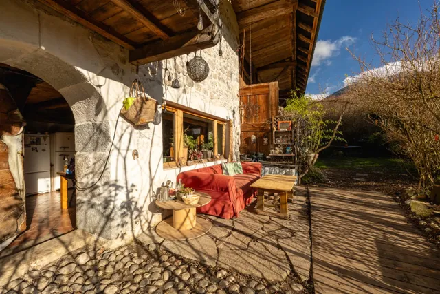 Villa in Lescheraines, French Alps / Lakes