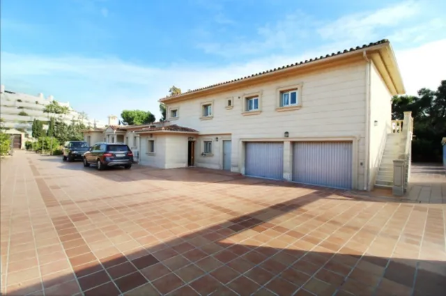 Villa in Guadalmina Baja, Costa Del Sol