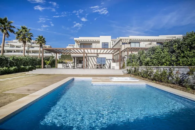 Villa in New Golden Mile, Costa Del Sol