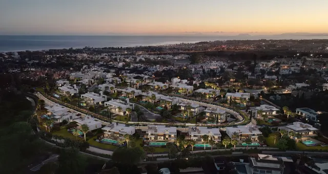 Villa in Nueva Andalucía, Costa Del Sol