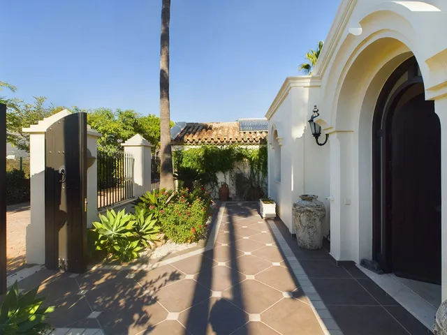 Villa in El Padron, Costa Del Sol