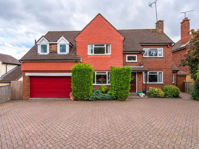 542 Chester Road South, Kidderminster DY10 1XH