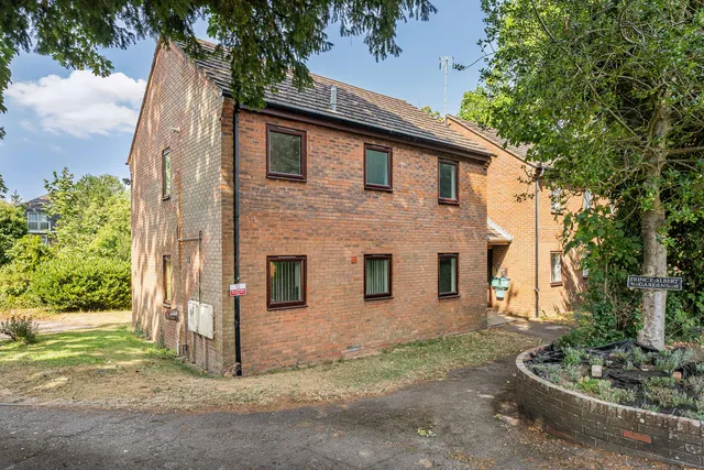 1 Prince Albert Gardens, Andover SP10 2LQ