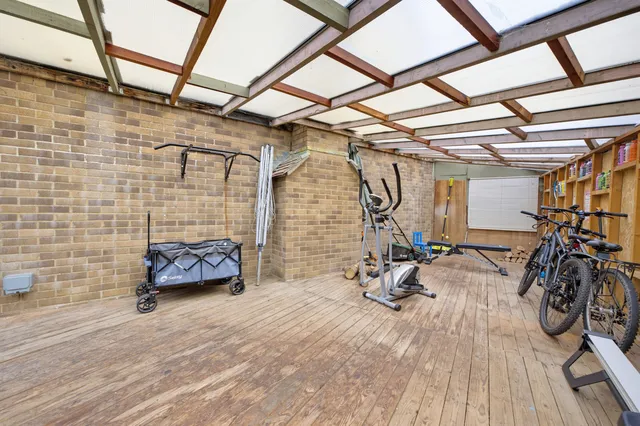 10 Medina Way, Christchurch BH23 4EL