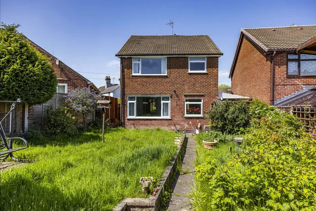 110 Hobsic Close, Brinsley NG16 5AX