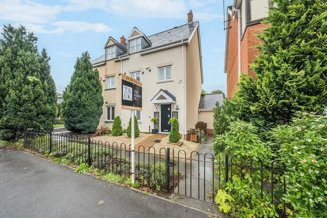 300a London Road, Cheltenham GL52 6YF