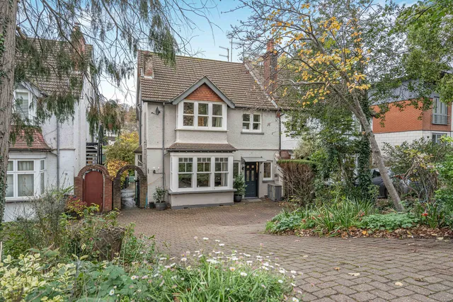 52 Godstone Road, Purley CR8 2DD