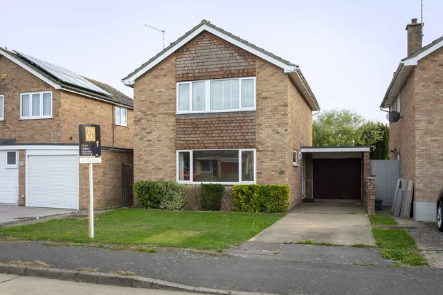 11 Domsey Bank, Marks Tey Colchester CO6 1NG