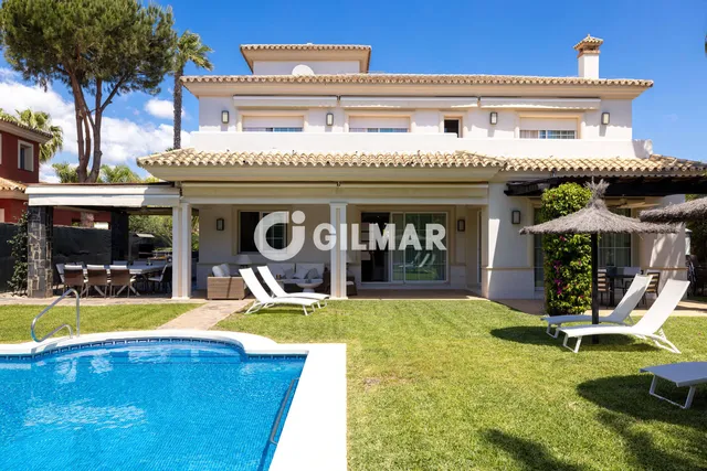 Villa in ESTEPONA, Málaga
