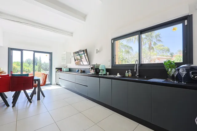Villa in St Cyr Sur Mer, Provence - Var