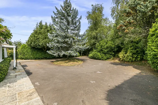Wayback Luxted Road, Orpington BR6 7JT