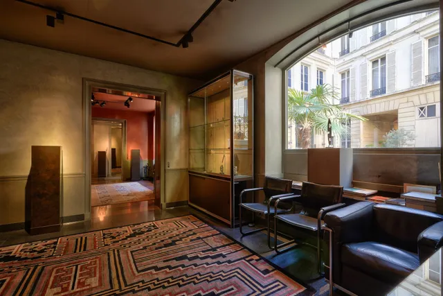 Villa in 8th (Golden Triangle - Parc Monceau), Paris