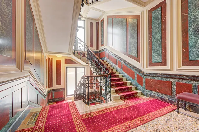 Apartment in 8th (Golden Triangle - Parc Monceau), Paris