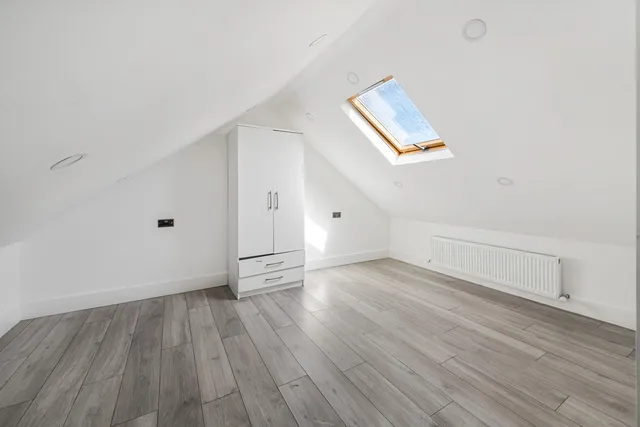 4 Annsworthy Avenue, Thornton Heath CR7 8QD