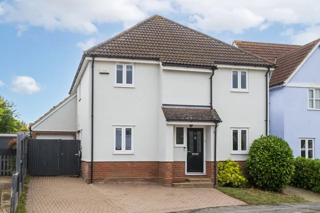 12 Heron Road, Colchester CO5 9NE