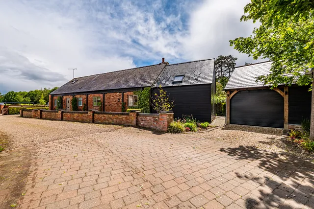 Ruby May Cottage South Hykeham Road, Aubourn, Lincoln LN5 9ED