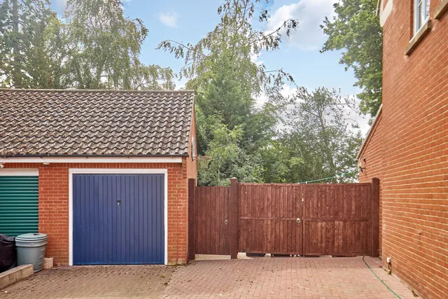 13 Greenfield Way, Long Stratton NR15 2WP