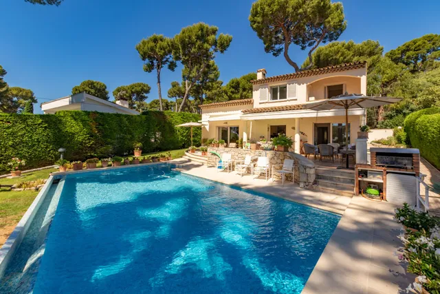 Villa in Antibes, French Riviera