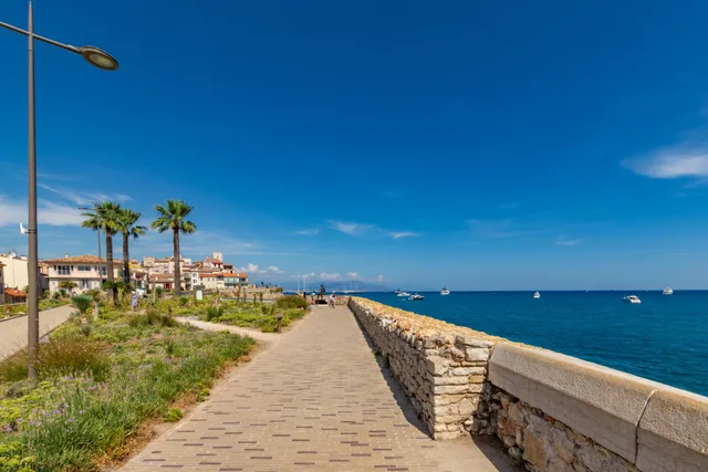 Villa in Antibes, French Riviera