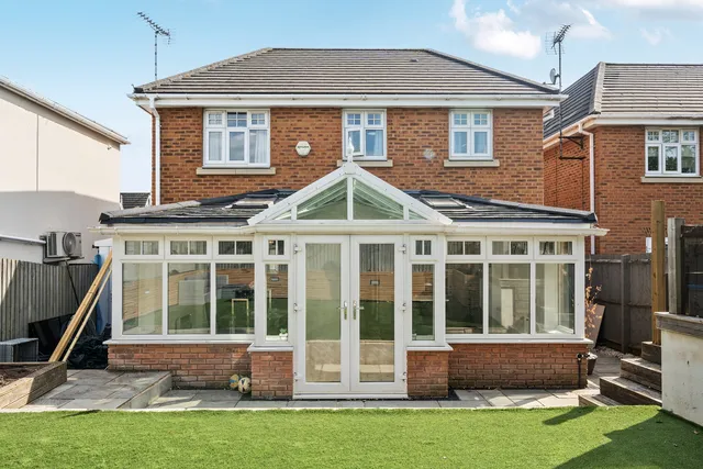 4 Moorcroft Court, Chester CH3 5JZ