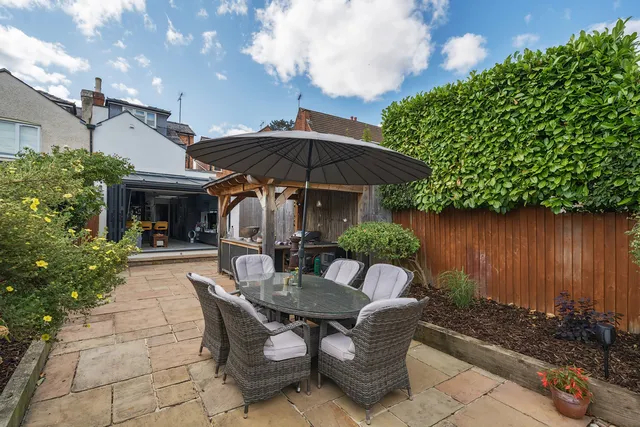 70 School Road, Cheltenham GL53 8BW
