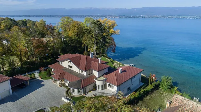 Villa in Chens Sur Leman, French Alps / Lakes