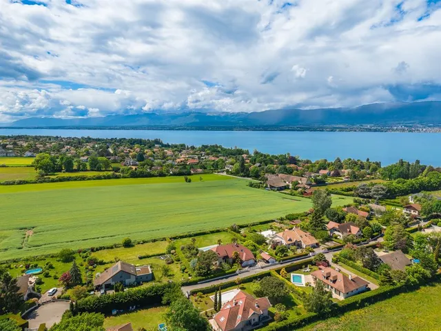 Villa in Nernier, French Alps / Lakes