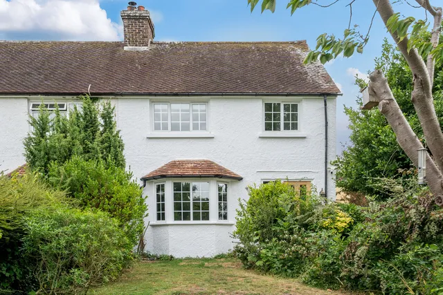 147 Wish Hill, Eastbourne BN20 9HN