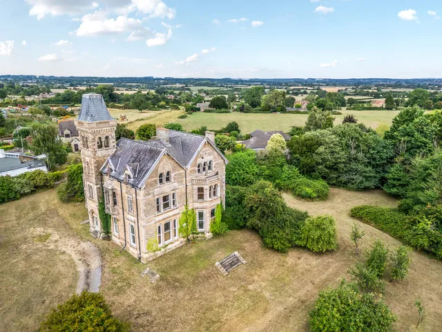 Gastard House Chapel Knapp, Corsham SN13 9PR