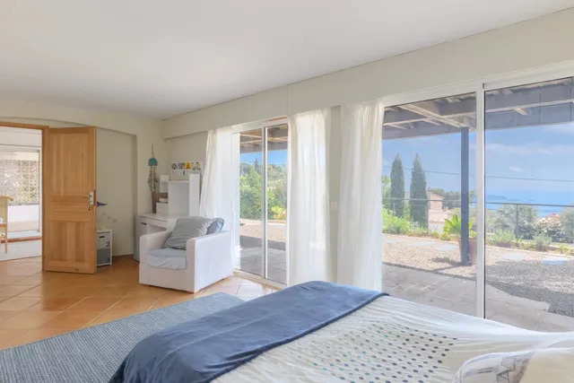 Villa in Carqueiranne, Provence - Var