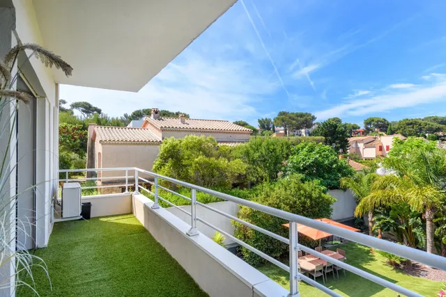 Apartment in Sanary Sur Mer, Provence - Var