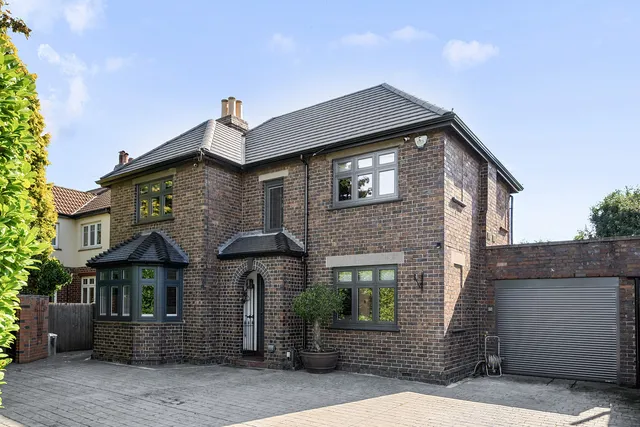 64 Gloucester Road, Bristol BS32 4HQ