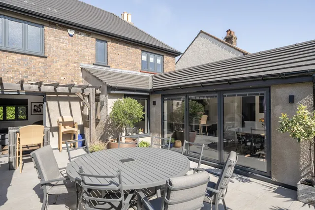 64 Gloucester Road, Bristol BS32 4HQ