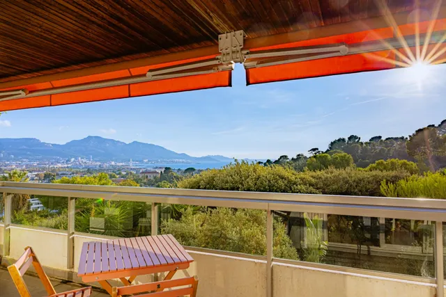 Apartment in Marseille, Provence - Var