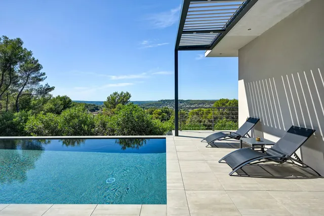 Villa in Bouc Bel Air, Provence - Var