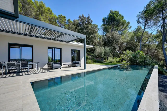 Villa in Bouc Bel Air, Provence - Var