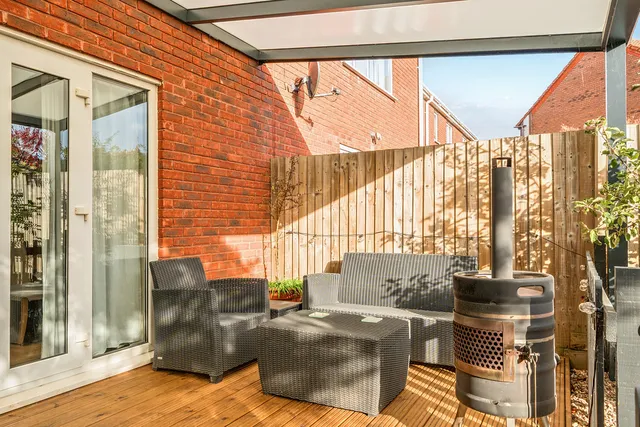27 Colliers Break, Bristol BS16 7EE