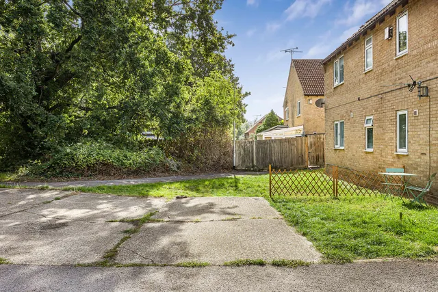 15 Faygate Way, Reading RG6 4DA