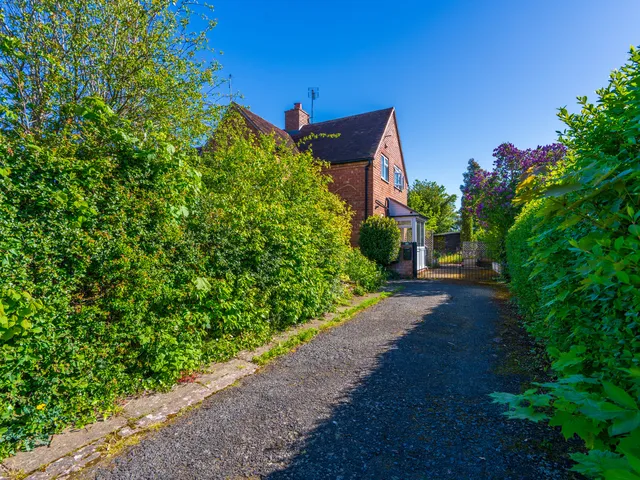 14 Hanstone Road, Stourport-on-Severn DY13 0HH