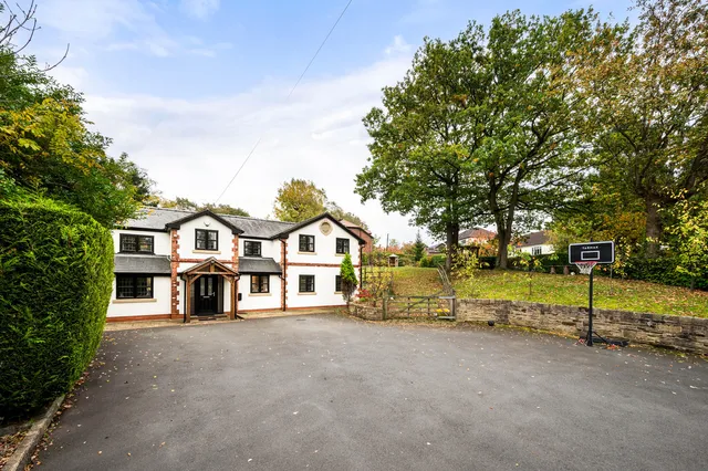 Oak House Windlehurst Road, High Lane SK6 8AG