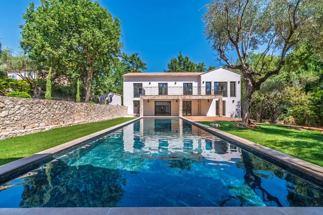 Villa in Chateauneuf Grasse, French Riviera
