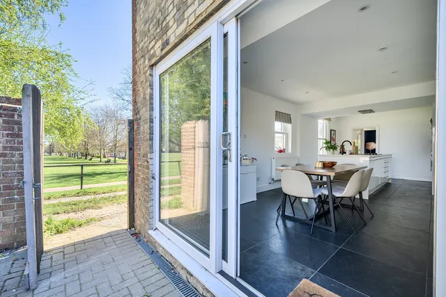 10 Heath Road, Barming ME16 9LG