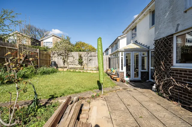 5 Springwood Drive, Bristol BS10 7PU