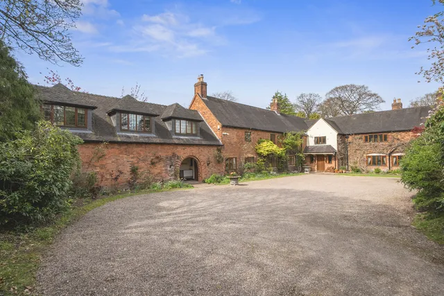 Barns Farm Roman Lane, Sutton Coldfield B74 3AF
