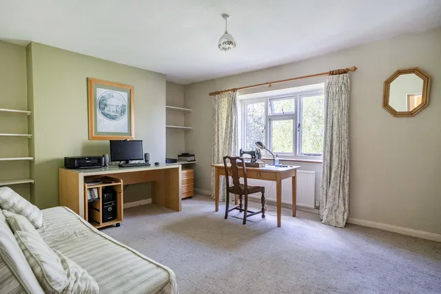 23 Dragon Road, Bristol BS36 1BQ