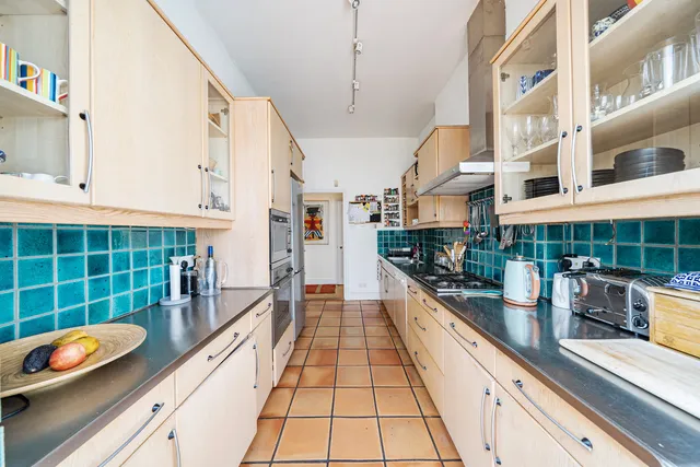 6 Steele’s Road, London NW3 4SE