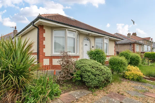 70 Twemlow Parade, Morecambe LA3 2AL