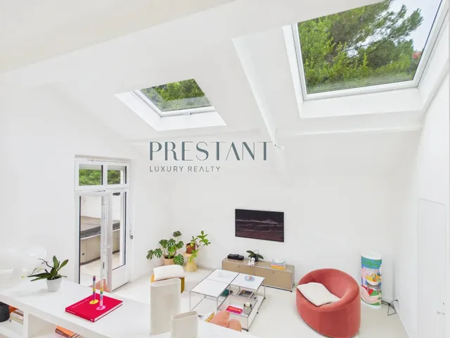 House at the Golf du Phare — a gentle renovation