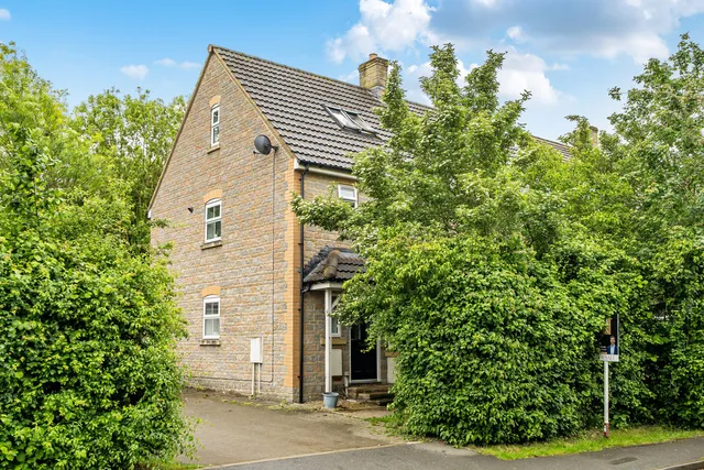 Vale View Broad Lane, Yate BS37 7BE